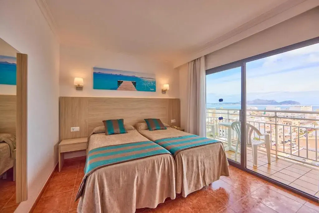 Double room with sea view (twin beds)