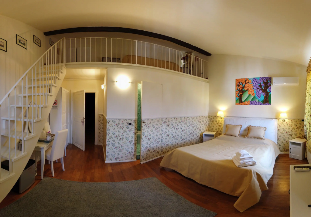 Floreale room