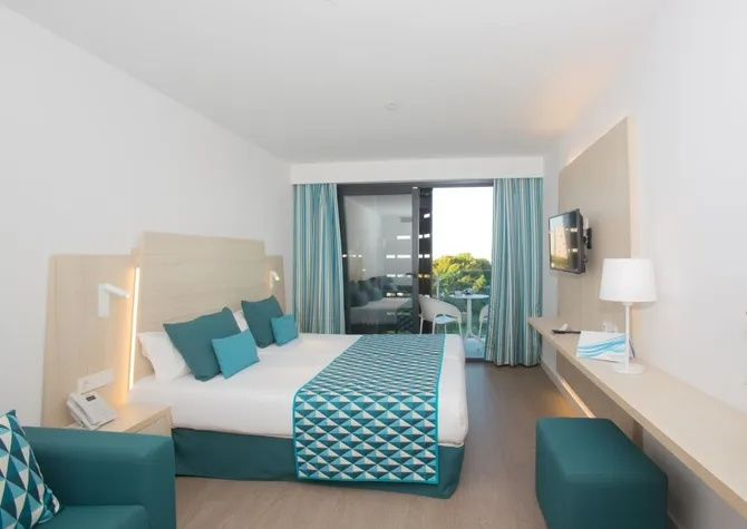 With a jacuzzi on the top floor Double Junior Suite (twin beds)