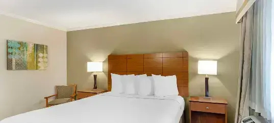 Double room (full double bed)