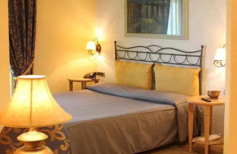 Elegant Triple Suite