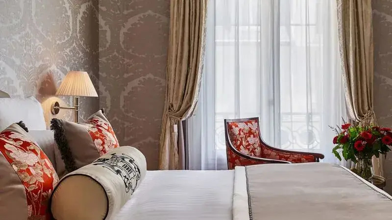 Deluxe Belle-Époque Double Suite (full double bed)