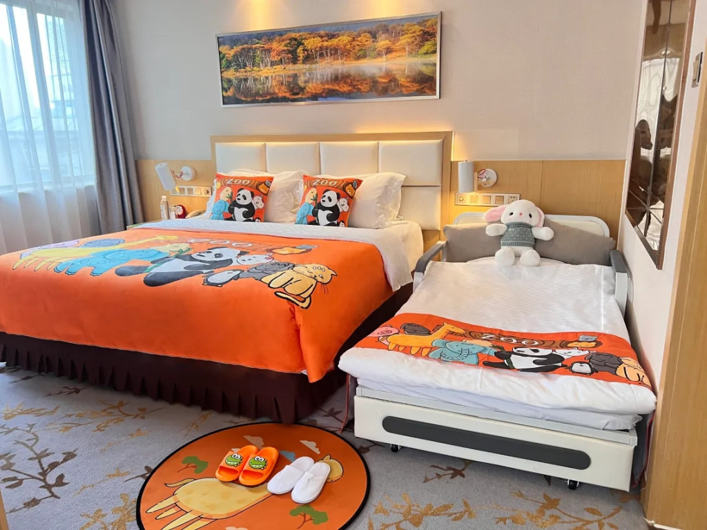 Fun And Joyful Triple room