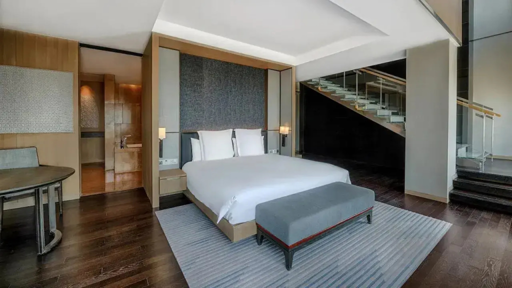 Penthouse Suite