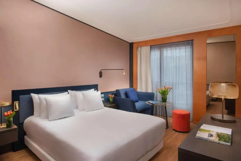 Family Double room with balcony and with view (full double bed)