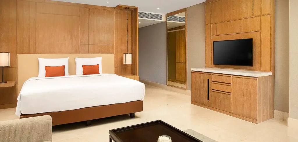 Deluxe Double room (full double bed)