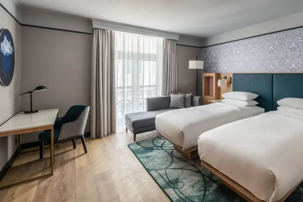 M Club Double room (twin beds)