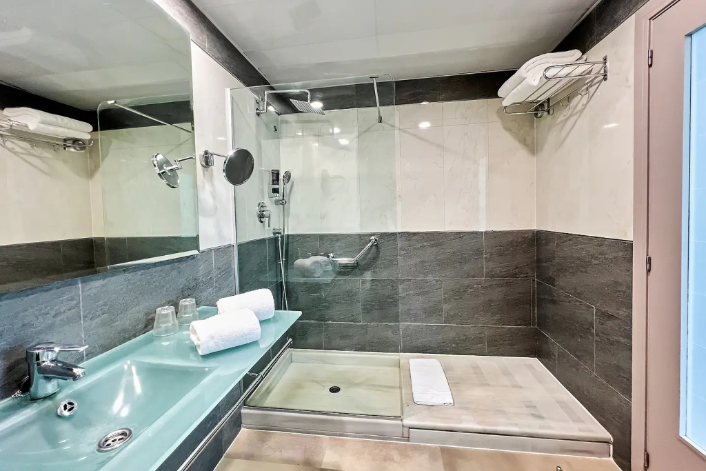 Leonardo Hotel Fuengirola Costa del Sol - Chambres