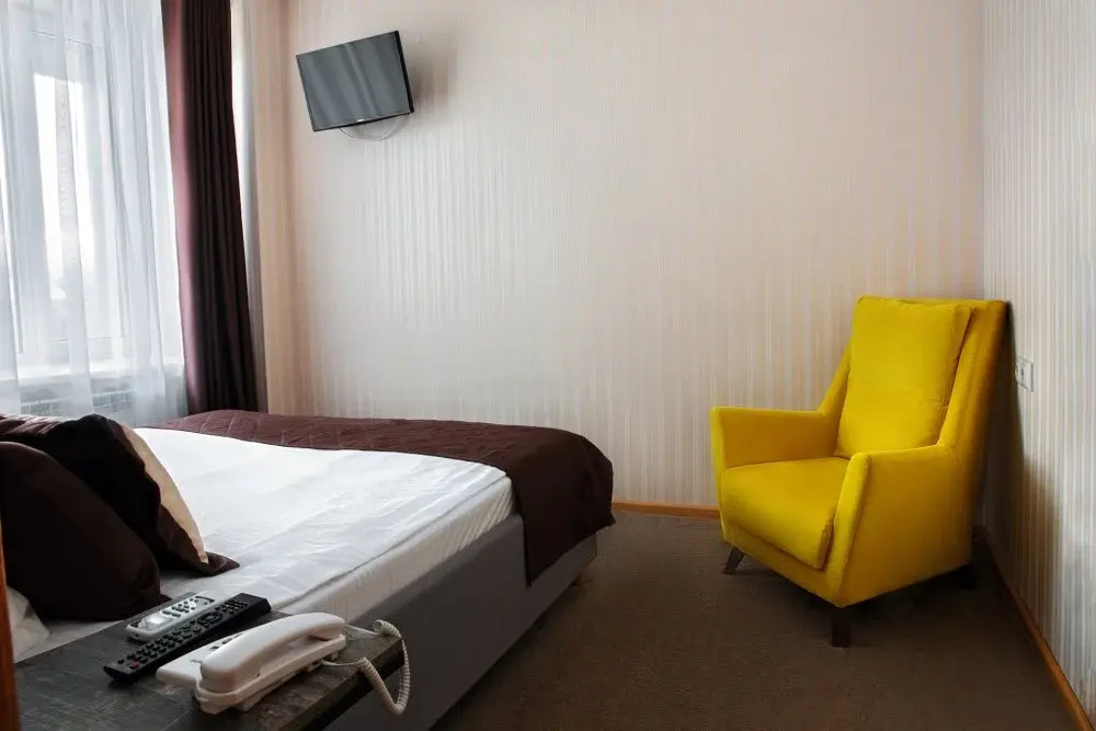 Double Suite (full double bed)