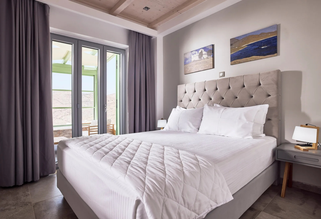 Deluxe Family Quadruple Suite with sea view