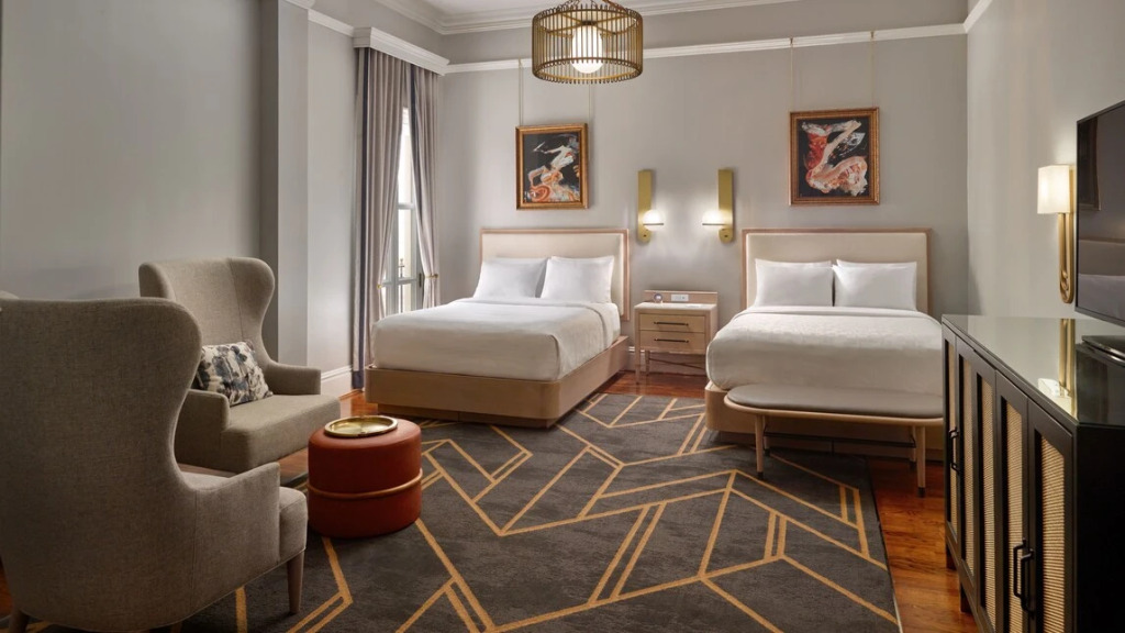 Четырёхместный номер Atrium в The Tremont House, Galveston, a Tribute Portfolio Hotel