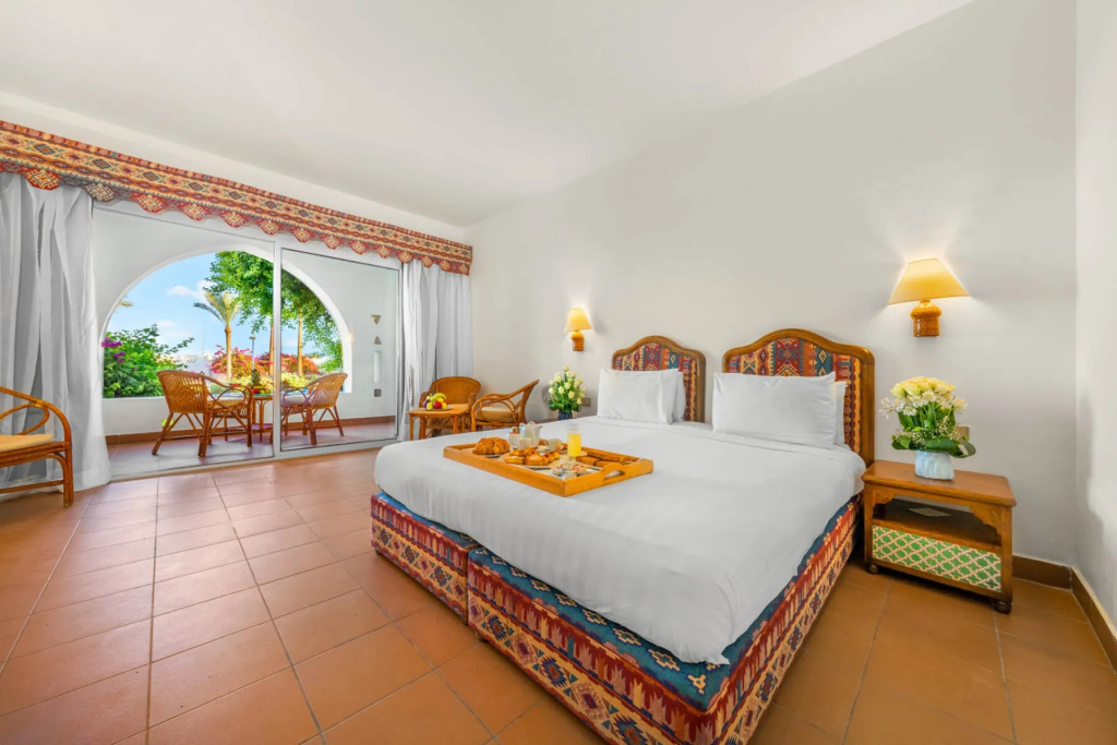 Sultan Double room with pool view, full double bed room photo 1