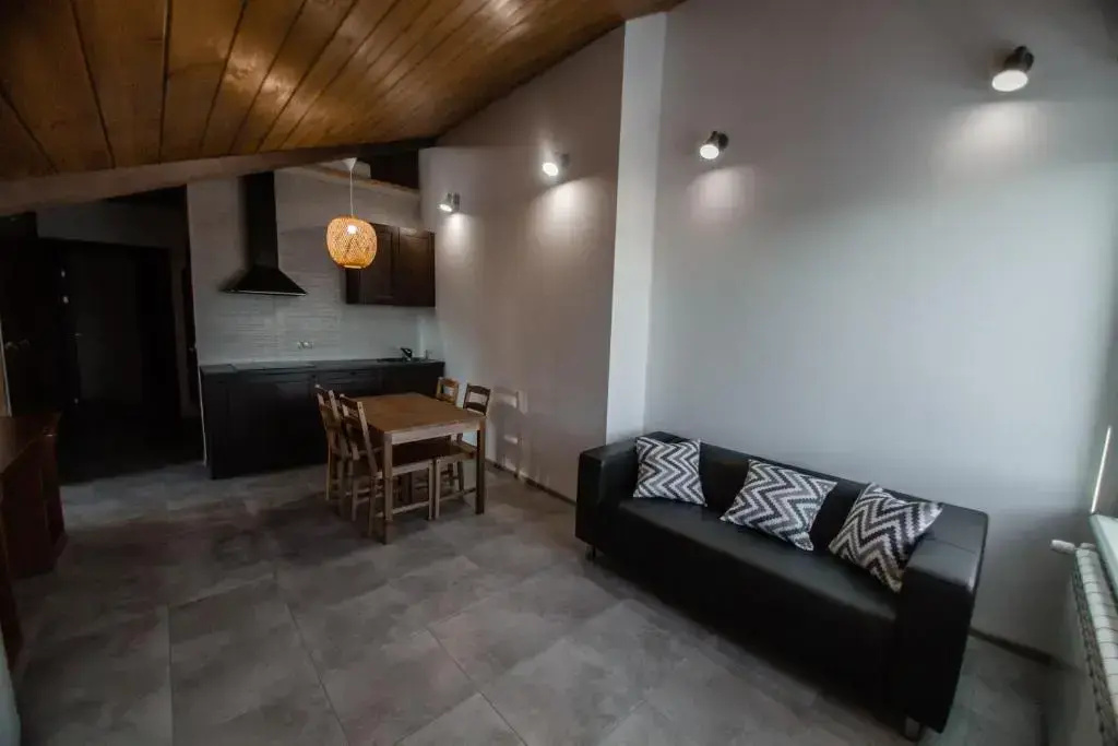 Superior Double Duplex Apartment (twin beds)