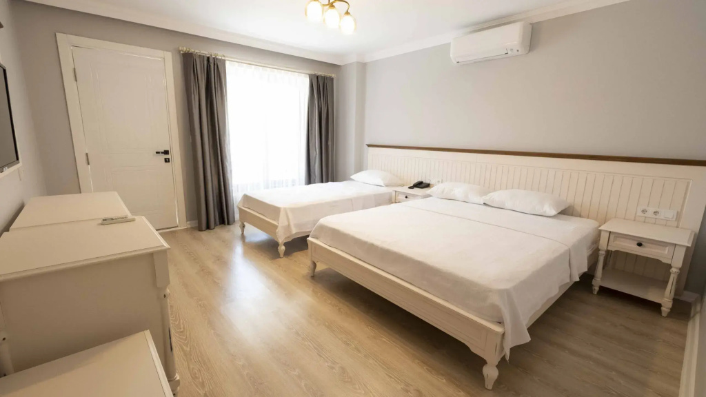 Triple Suite