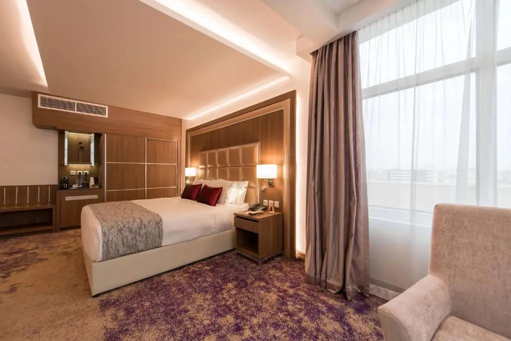 Premium Double room with city view (full double bed)