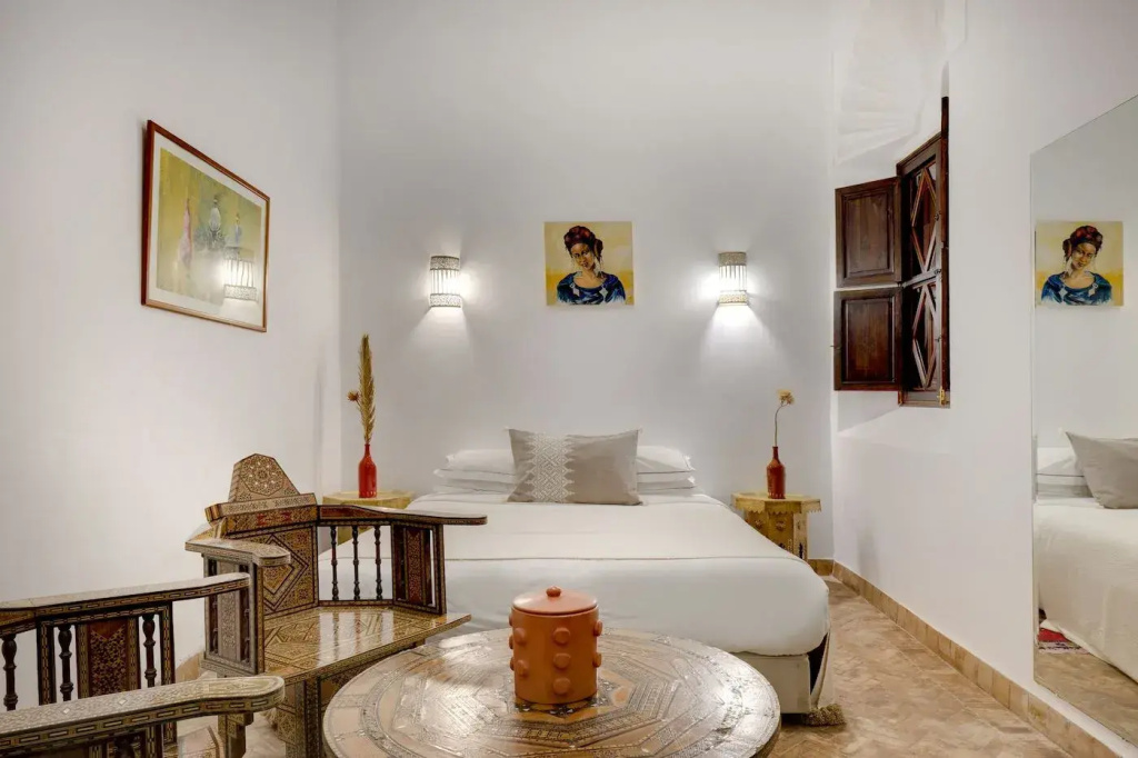 Riad Dar Zaouia Deluxe Double room (full double bed)