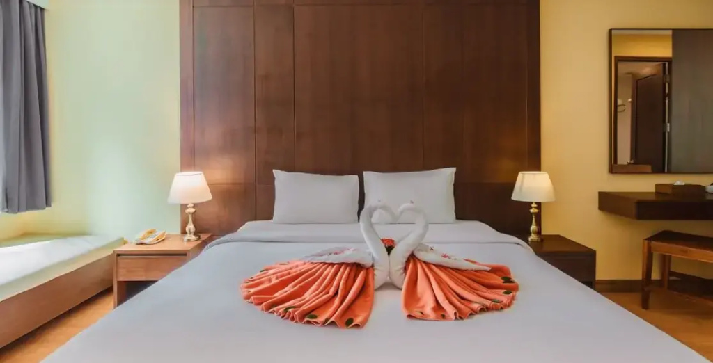 Elite Suites Patong Hotel - Chambres