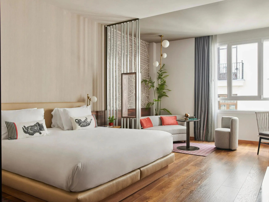 Hyatt Centric Gran Via Madrid Room Type - Junior Suite