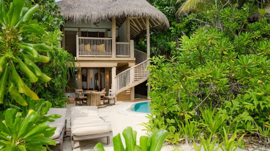 Люкс with Pool Crusoe в Soneva Fushi
