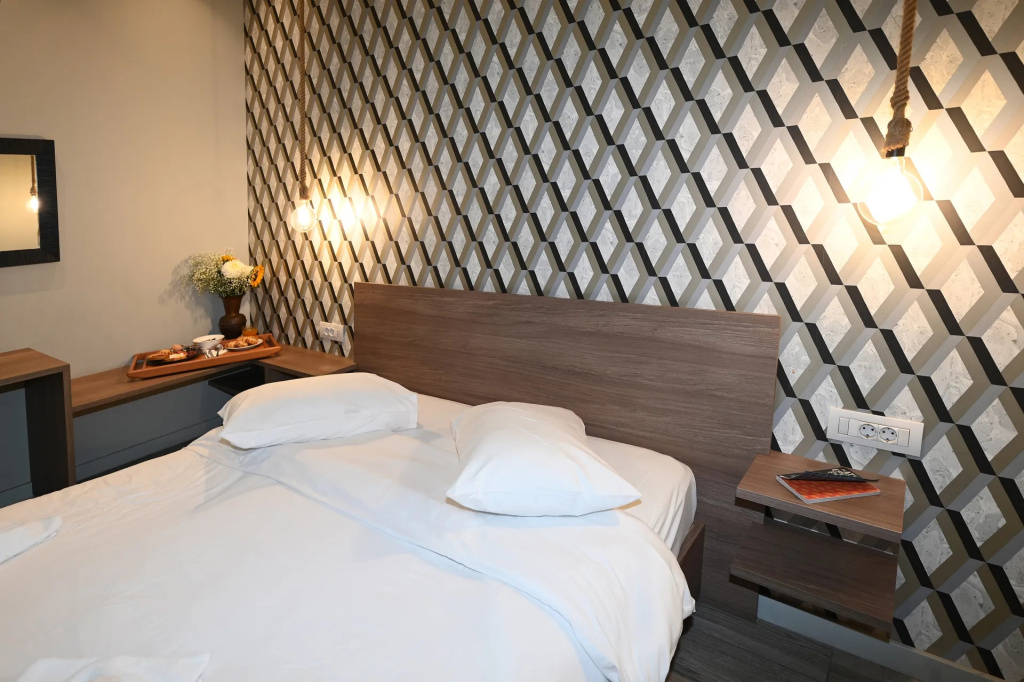 Superior Double room with balcony (full double bed)