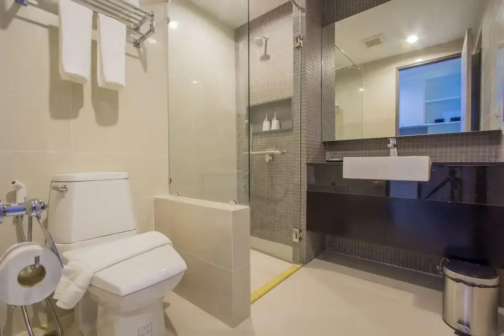 Двухместная студия Deluxe с видом на бассейн 2 отдельные кровати в Baba House Phuket Hotel