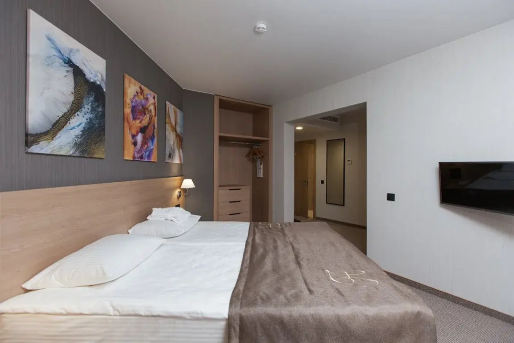 AMAKS Kongress - Hotel Room Type - Double Studio full double bed