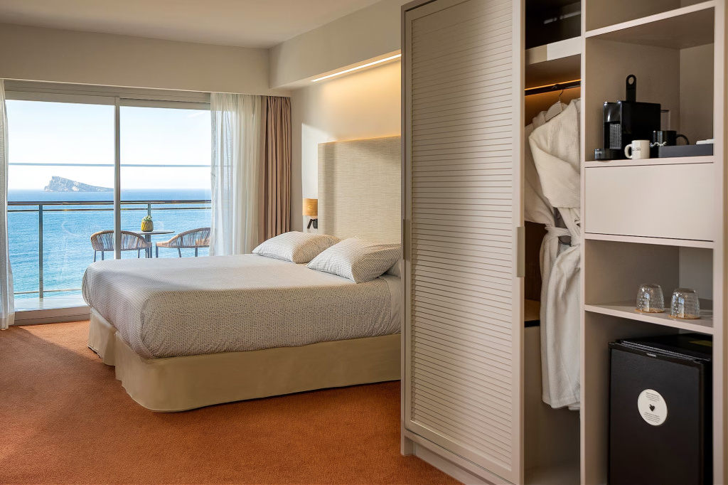 XL Double Studio seafront (full double bed)