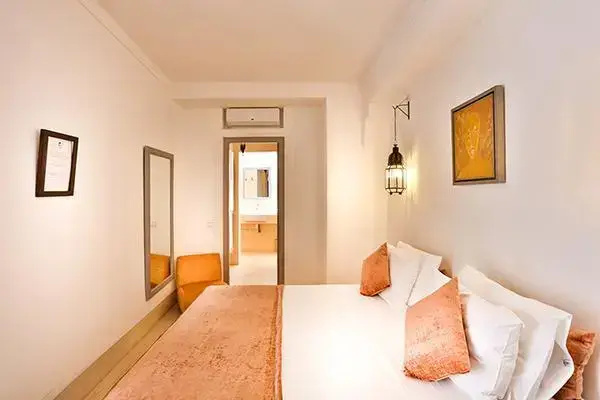 Double Junior Suite (full double bed)