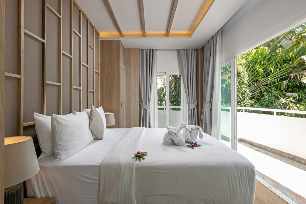 Люкс New с джакузи на крыше с 3 комнатами в Phunawa Resort