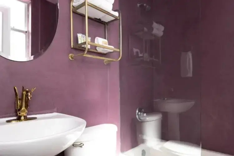 Crest Hotel Suites - Chambres