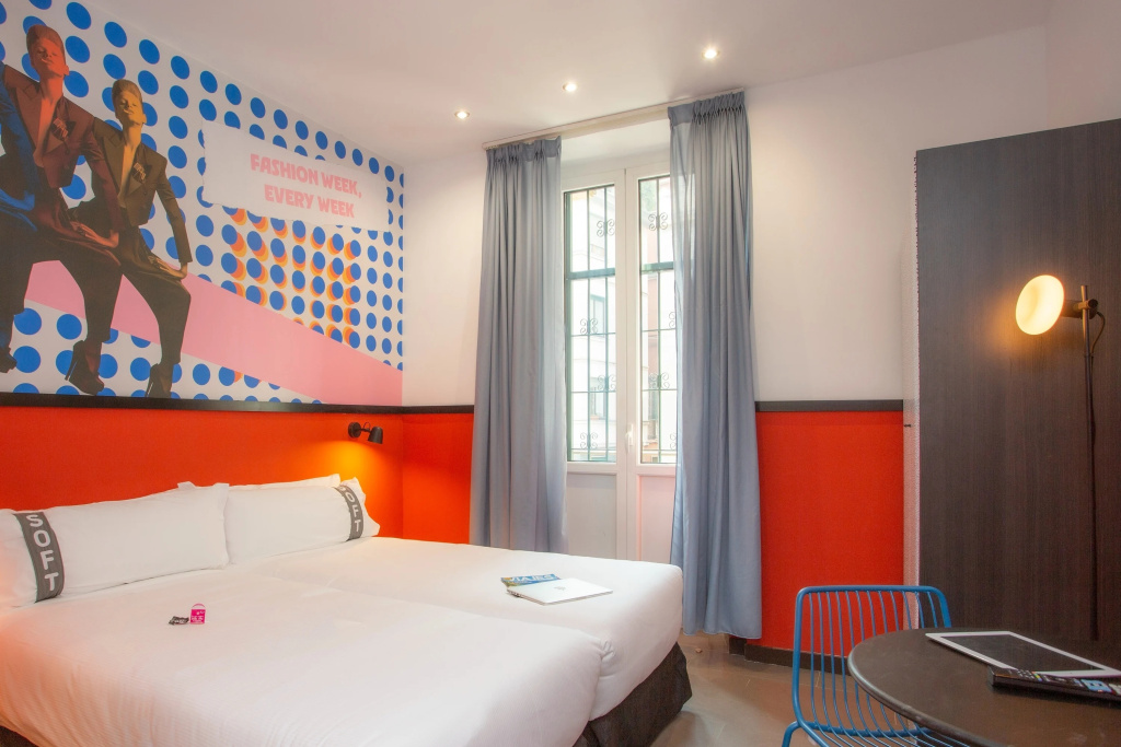 Double room with balcony (twin beds)