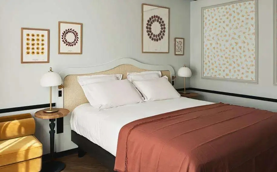 Mélisse Double room (full double bed)