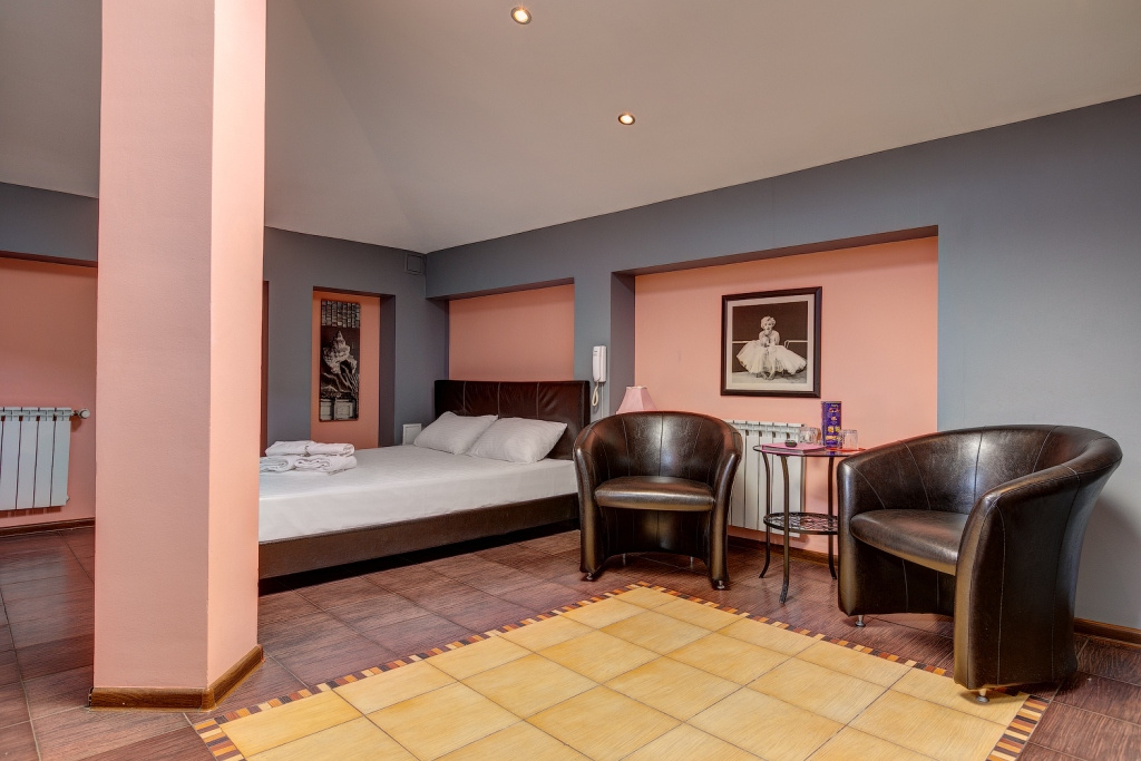 Merlin Double Junior Suite (full double bed)