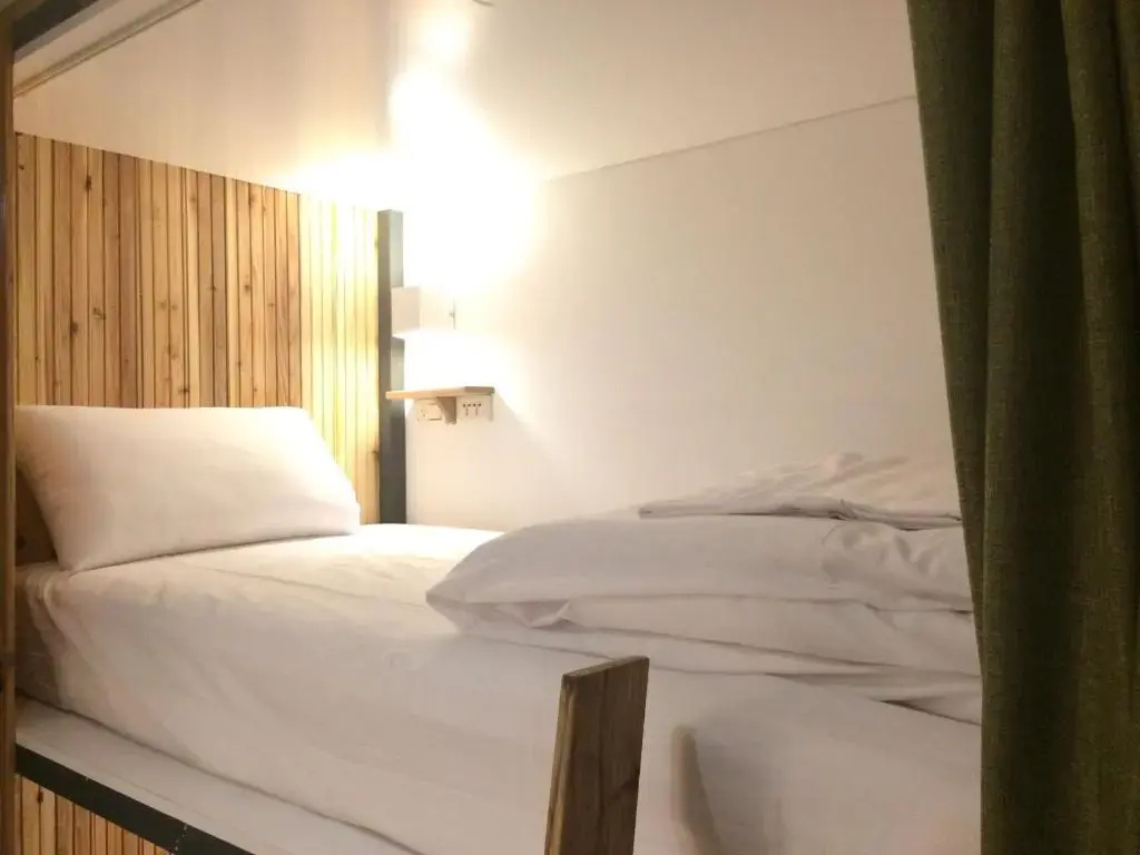 Bed in Dorm (male dorm)