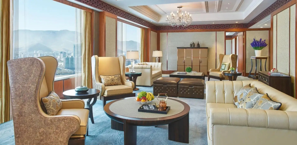 Shangri-La Double Suite full double bed