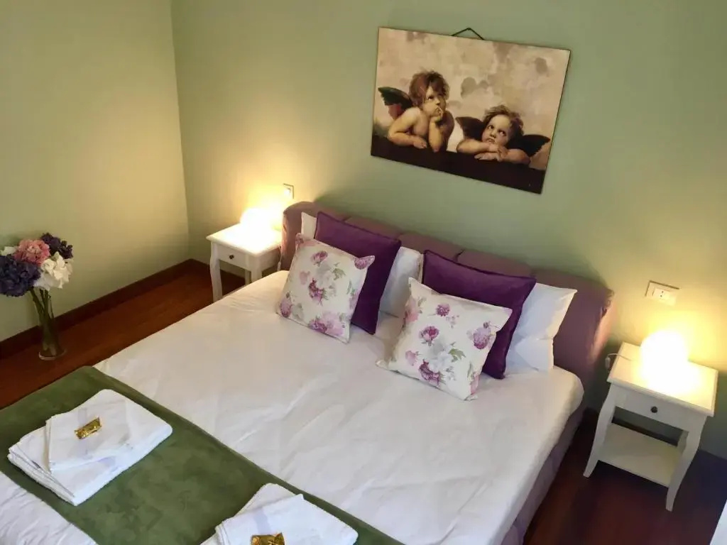 Deluxe Double room with garden view (full double bed)