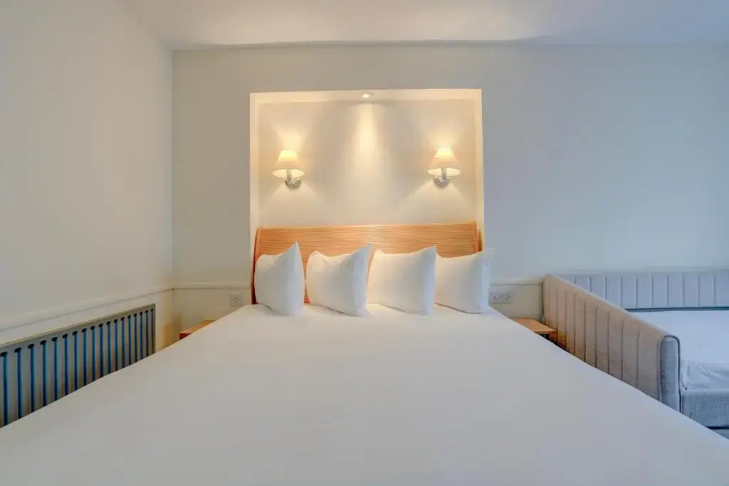 Sunday London Staines-upon-Thames Heathrow T5 - Chambres