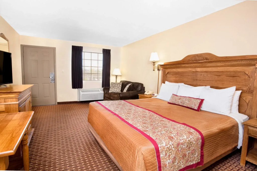 Standard Double room (full double bed)