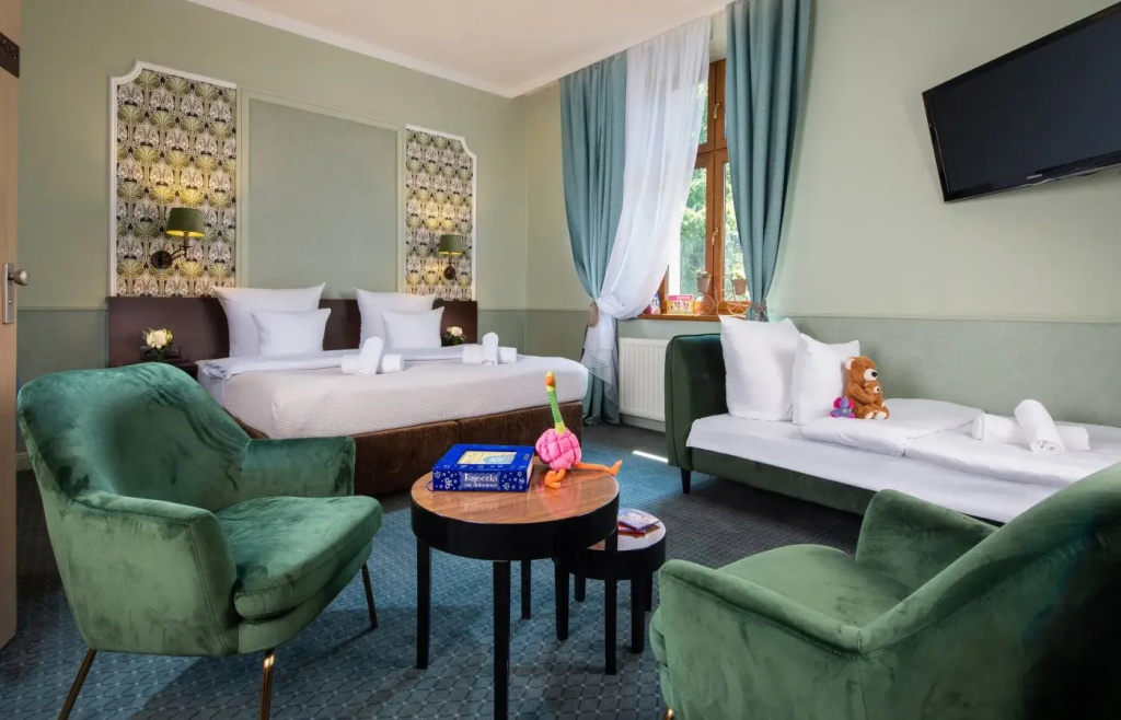 Double Family room (full double bed)
