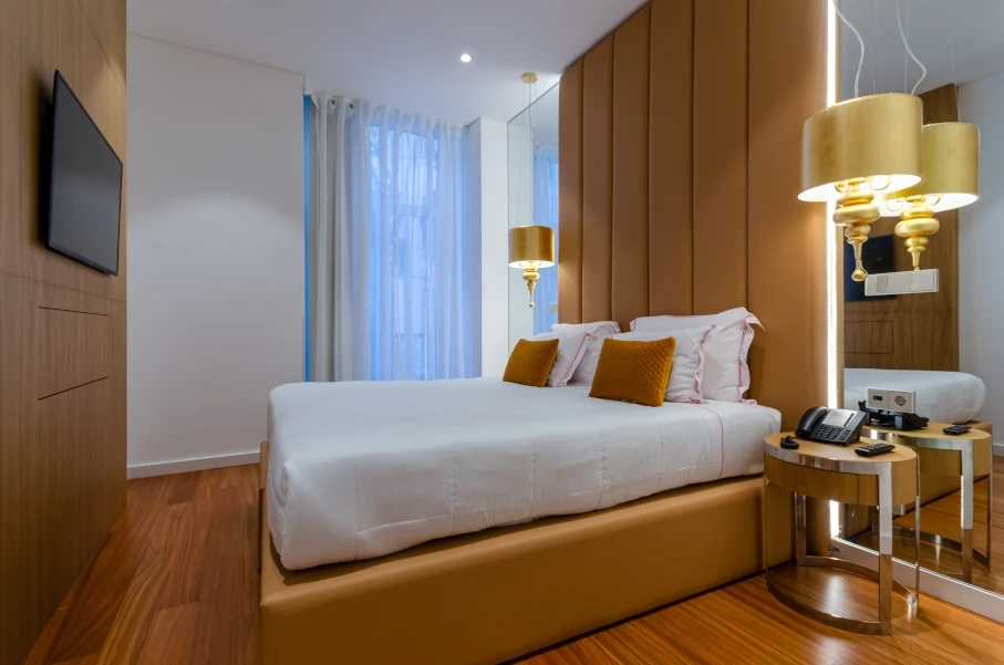 Executive Double Suite with city view (full double bed)