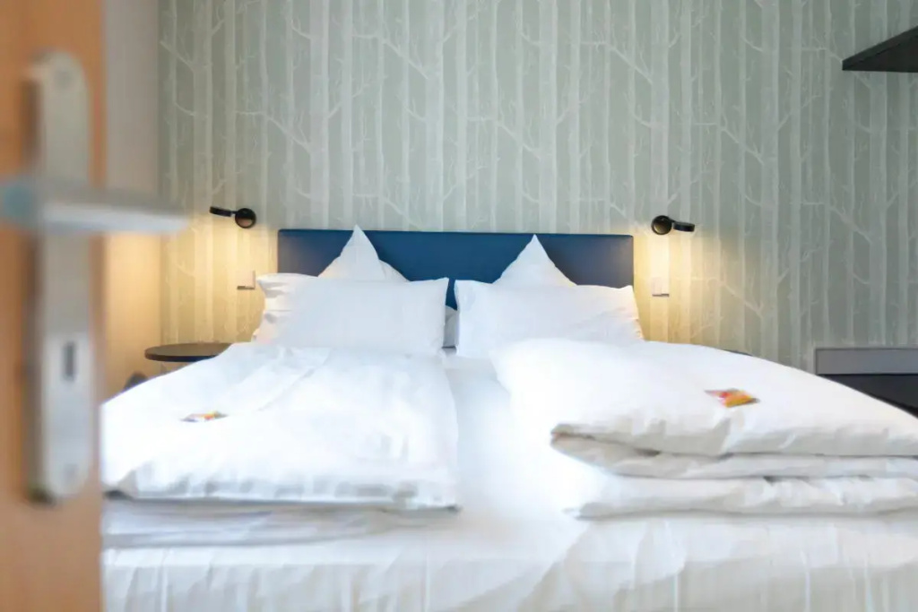 Double Junior Suite (full double bed)