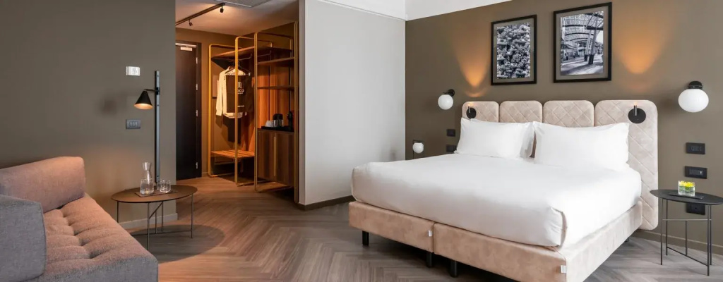 Double Junior Suite (full double bed)