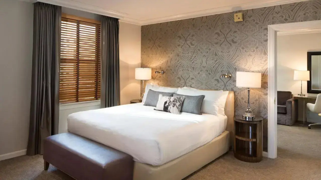 Parlor Suite