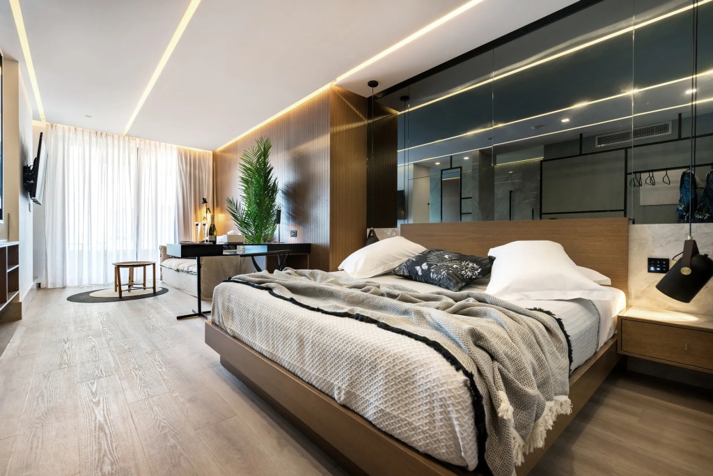 Superior Double Suite with sea view (full double bed)