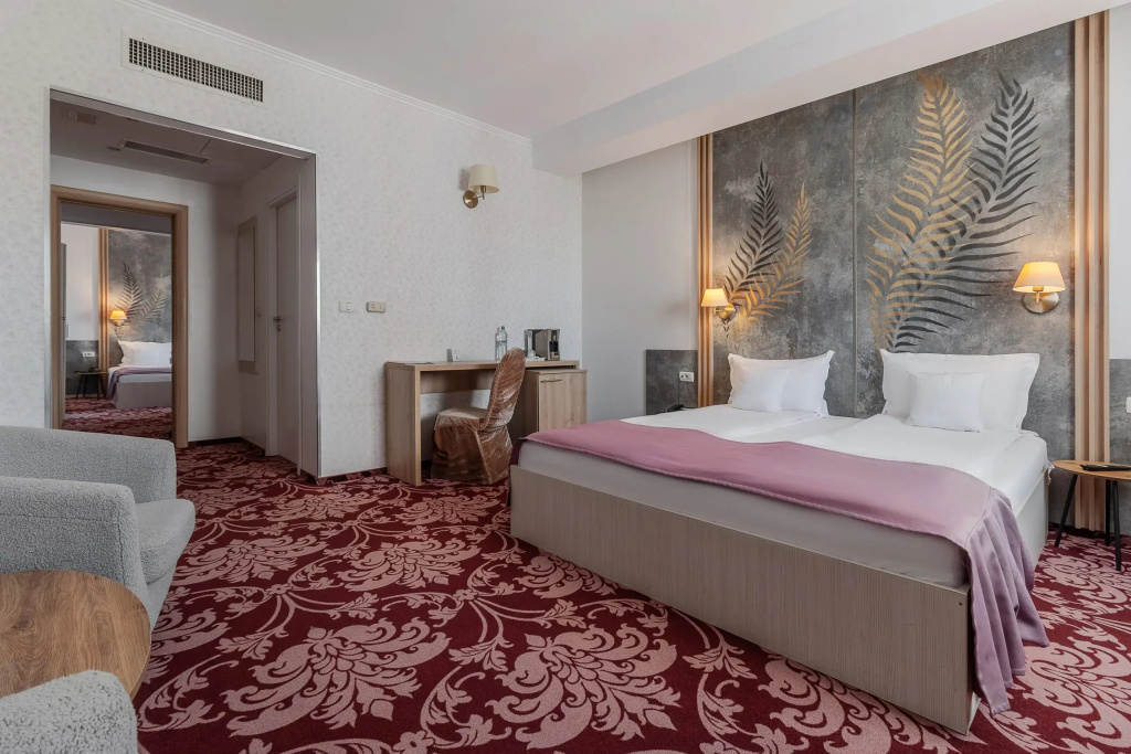 Quadruple Suite