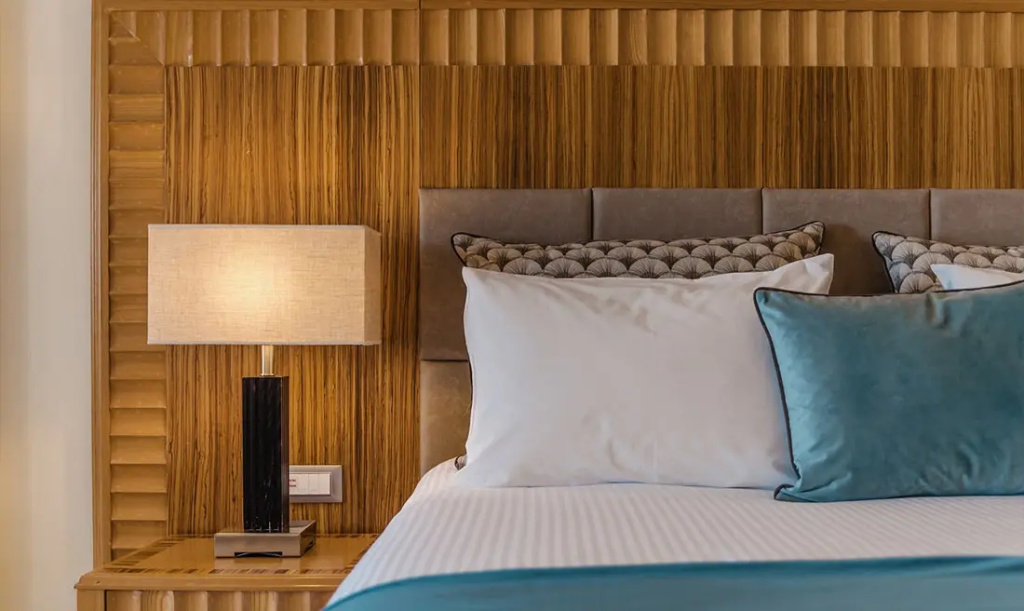 Family Double Suite with sea view (full double bed)