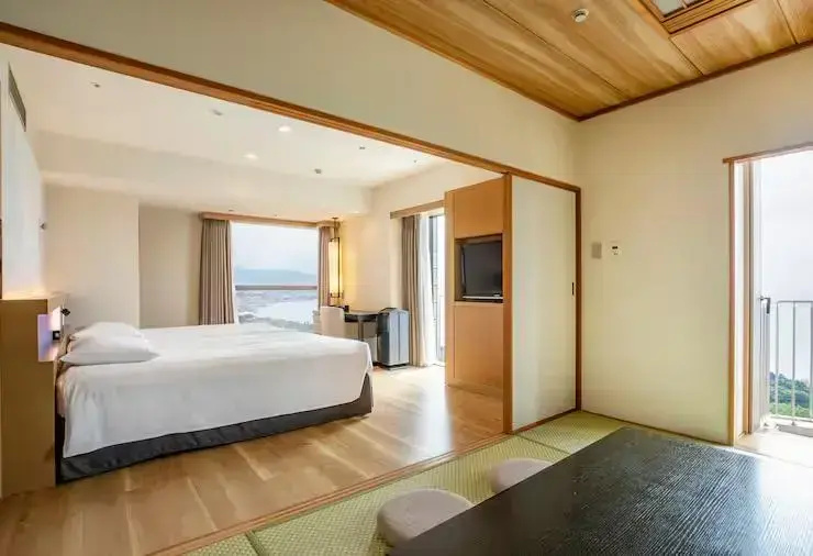 Pure Wellness Corner Suite