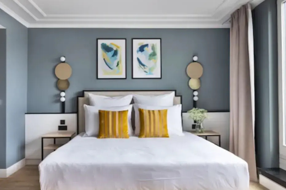 Spacious Deluxe Double Suite (full double bed)