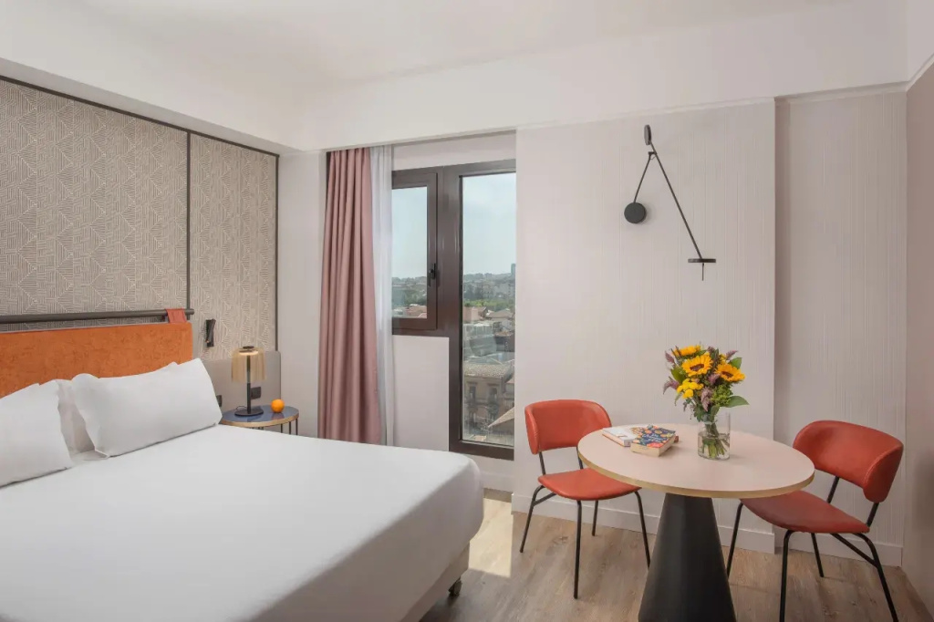Superior Double room with panoramic view (full double bed)