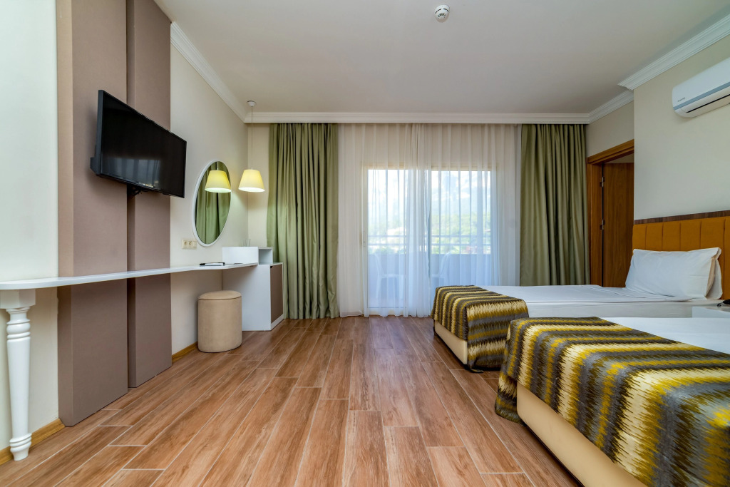Трёхместный номер Gul Resort Standard в Armas Gul Beach (ex. Otium Gul Beach Resort)